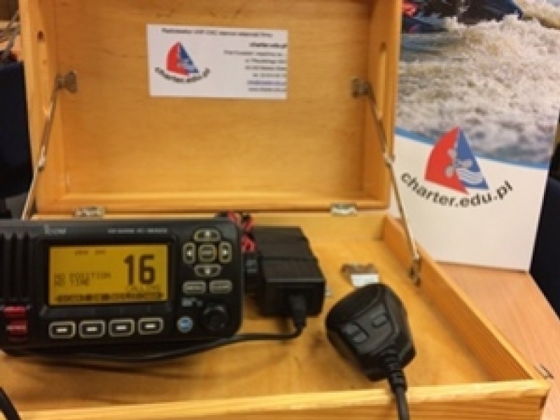 Radiostacja Icom IC-M423